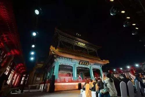 都告诉你们别把故宫挤爆了你们还是挤爆了