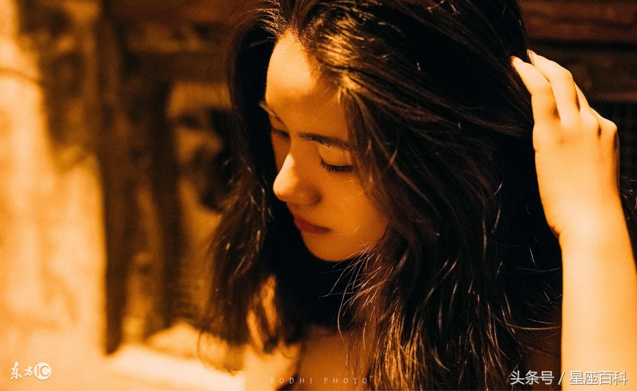 明明很想念你,明明很想念你却忍住不联系你