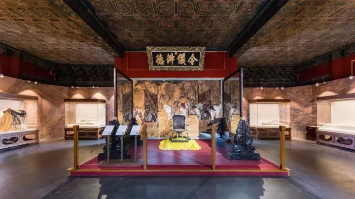 都告诉你们别把故宫挤爆了你们还是挤爆了