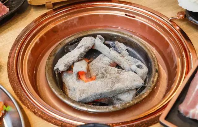 走一波，终于等到这家月销60W的人气烤肉店从市中心开到城南了！