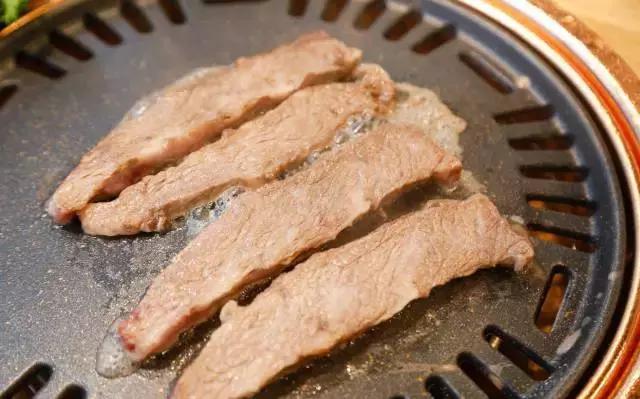 走一波，终于等到这家月销60W的人气烤肉店从市中心开到城南了！