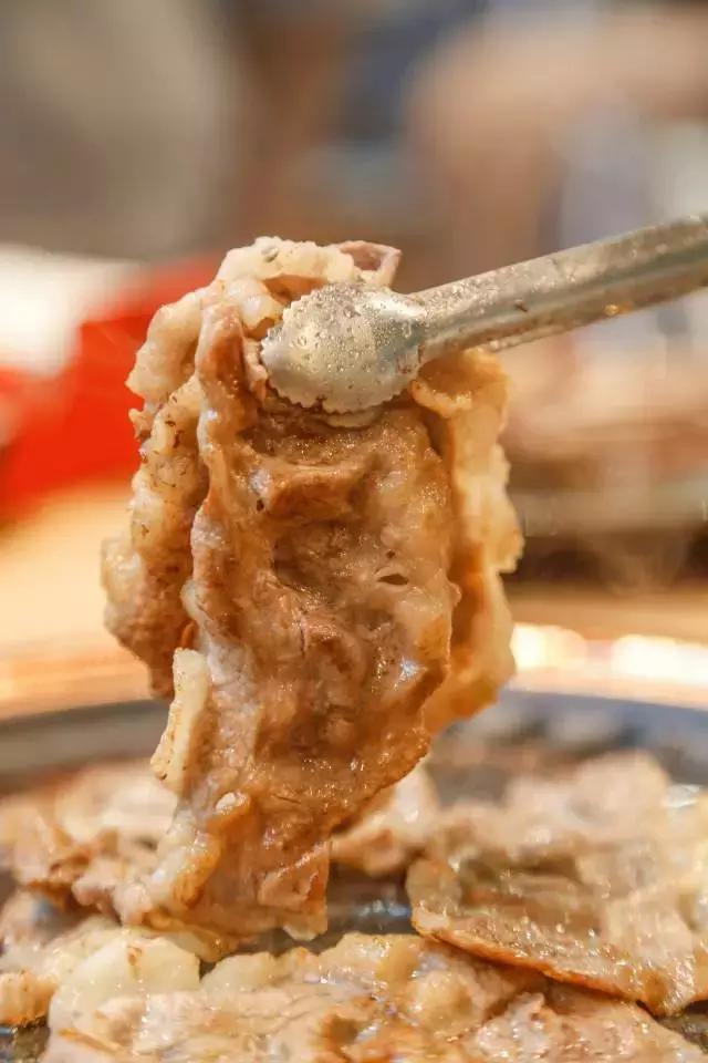 走一波，终于等到这家月销60W的人气烤肉店从市中心开到城南了！
