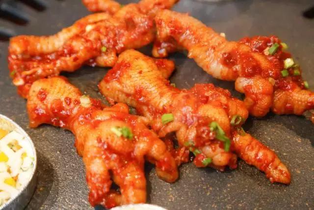 走一波，终于等到这家月销60W的人气烤肉店从市中心开到城南了！