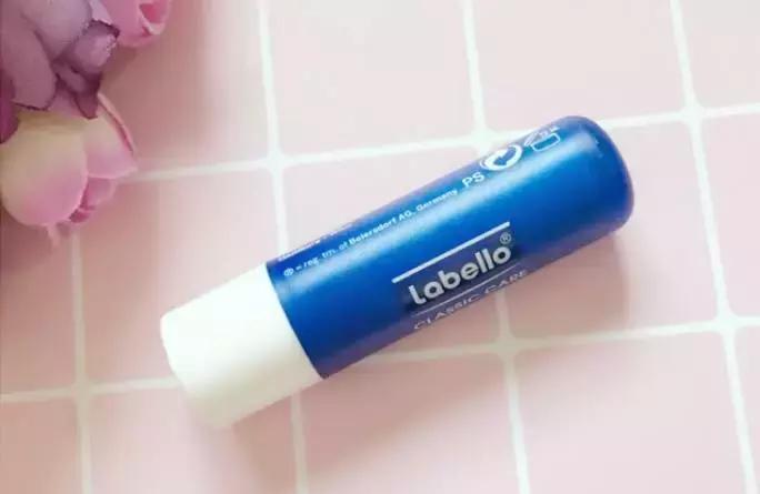 用什么保湿护唇膏好用又实惠,最遮唇色的护唇膏推荐