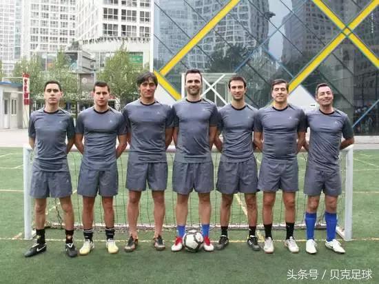 想把小孩送去踢球,想送孩子去塞尔维亚踢球