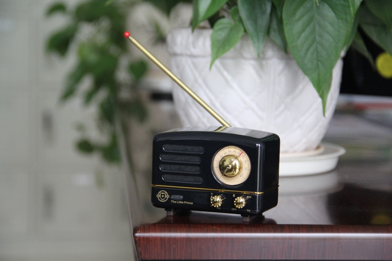 猫王小王子收音机哪一款音质好,猫王小王子胡桃木收音机测评