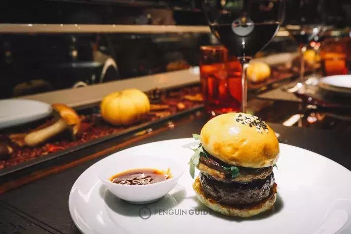 汉堡店最贵的汉堡哪个更好吃,你们觉得什么价格的汉堡最好吃