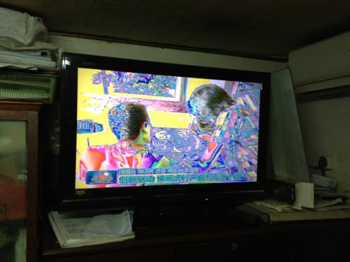 电视碎屏了值多少钱,电视碎屏维修多少钱55寸昆明