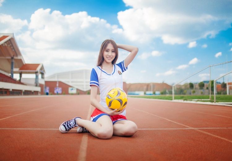 搭讪11招绝学,让天下无妞难泡……