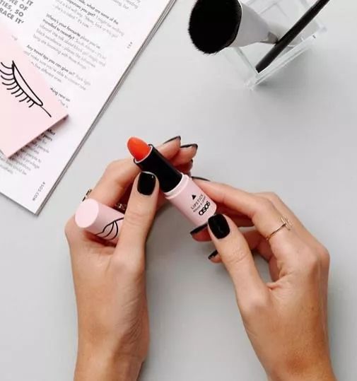 这些国货彩妆比大牌还要贵,那些看似贵却便宜的彩妆