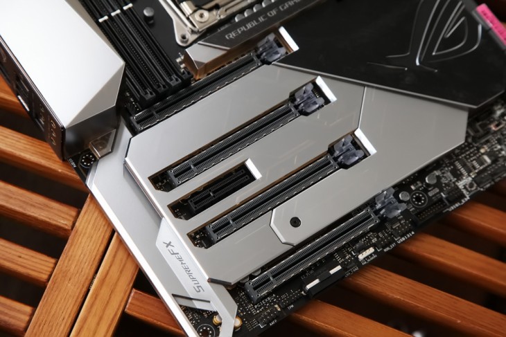 酷睿i9顶级座驾！ROGRAMPAGEVIEXTREME主板评测