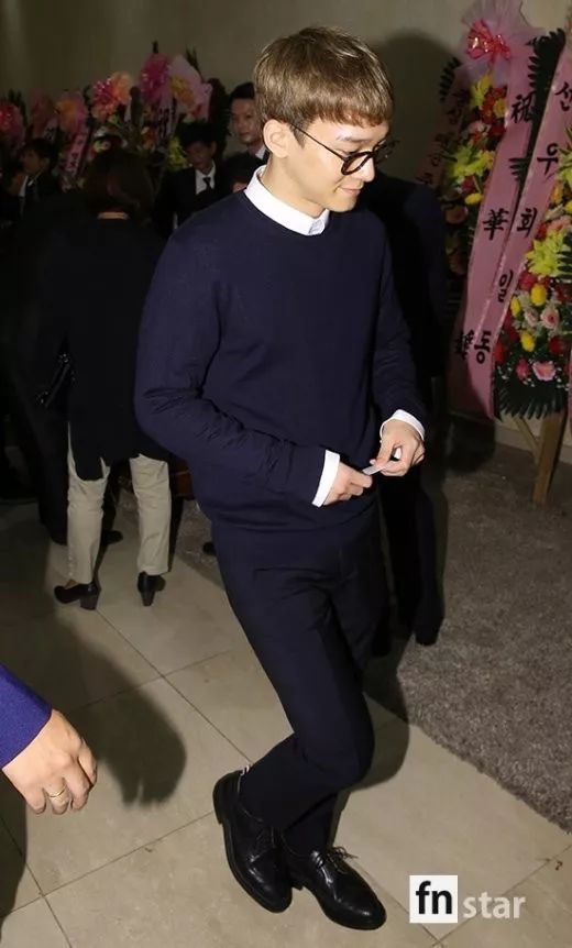 一周爱豆穿衣榜｜众爱豆扎堆首尔时装周可是他们的*服私**更好看