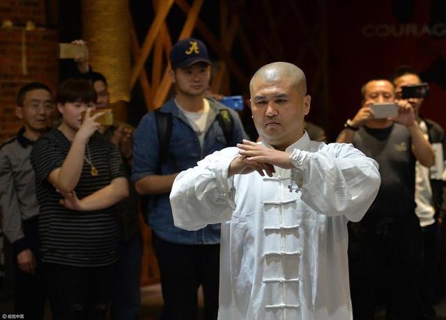 太极雷雷直言传武现状很可悲，承认拳击和泰拳是战立格斗精华