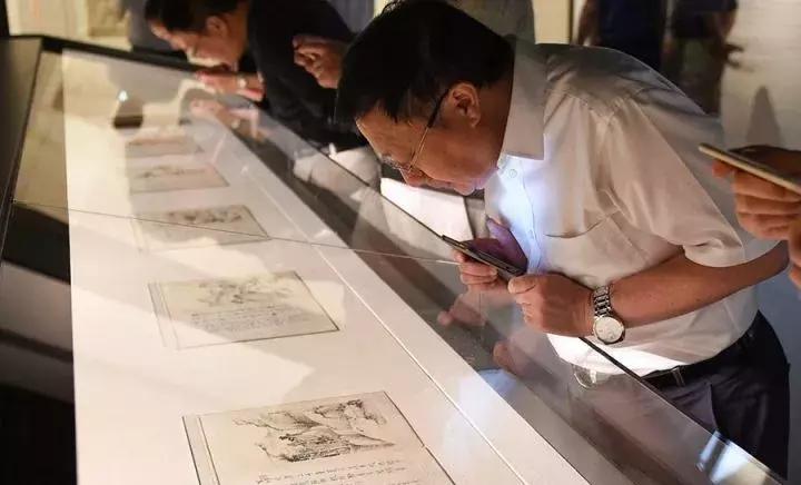 都告诉你们别把故宫挤爆了你们还是挤爆了