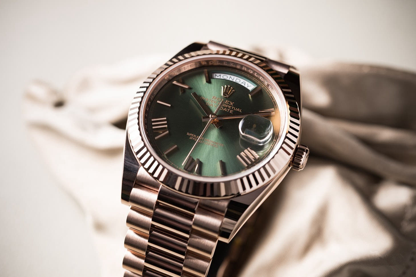 修表行业内幕,专业修表师傅视频