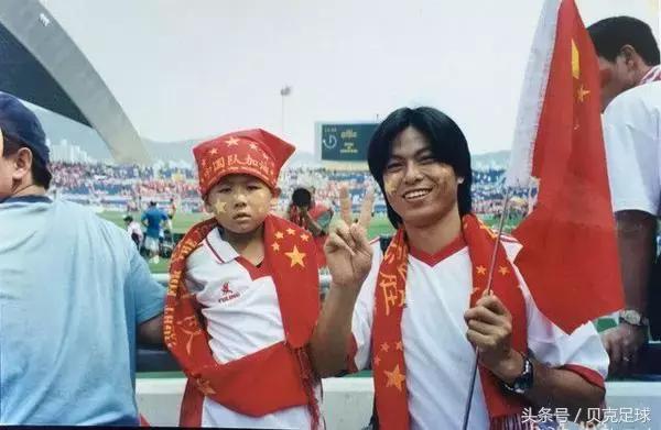 想把小孩送去踢球,想送孩子去塞尔维亚踢球