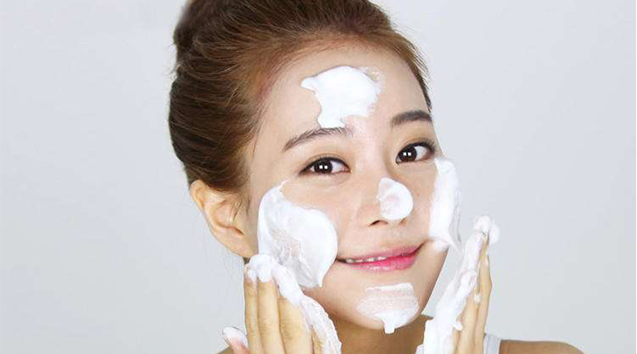 脸上和脖子上反复长痘痘什么原因,脸上反复长痘痘的原因和解决方法