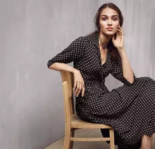 为什么说优衣库越来越懂得朋友圈生存之道？