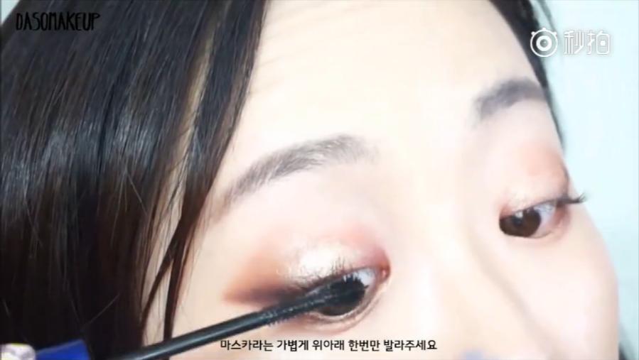 吸睛化妆技巧,吸睛妆容教程