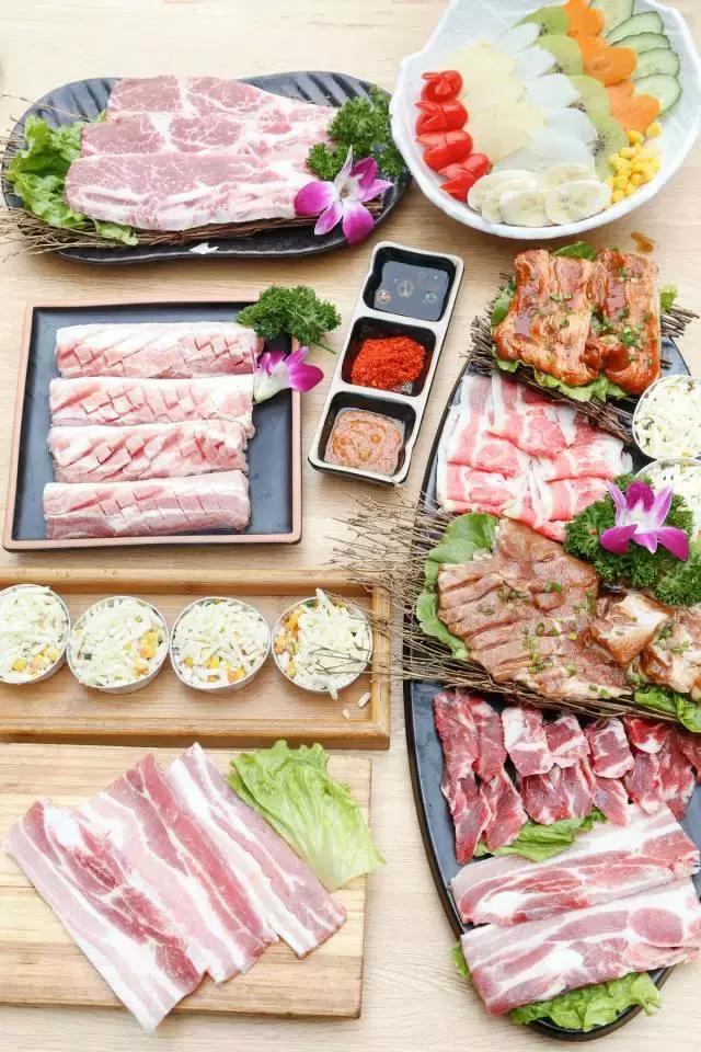 走一波，终于等到这家月销60W的人气烤肉店从市中心开到城南了！