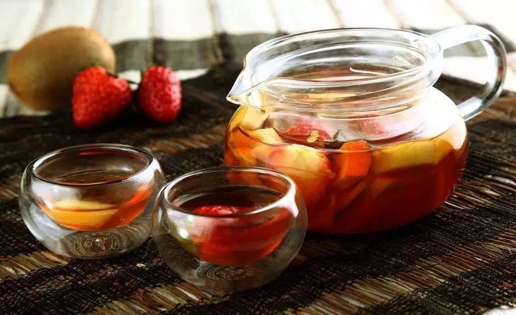 孕妇不能喝茶的四大危害,孕妇不宜喝茶的原因