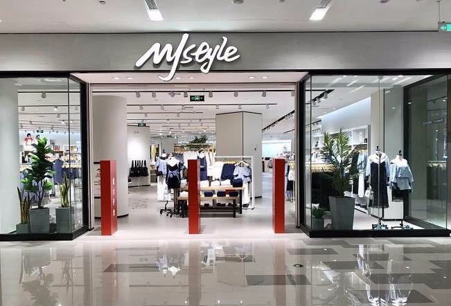 服饰品牌如何入驻大型商场,服装品牌如何进军购物中心
