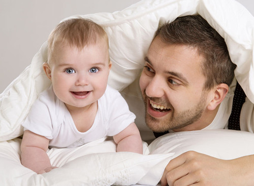 宝宝白天睡觉晚上不睡该怎么改善,宝宝白天不睡觉有什么妙招