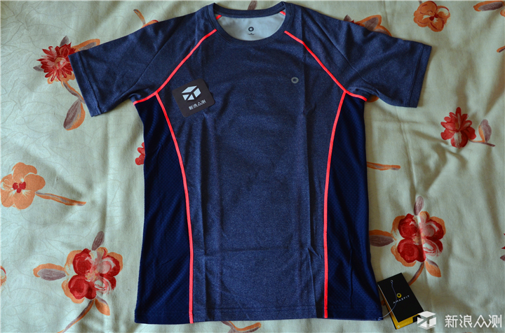 速干t恤非常轻薄透气,速干舒服t恤品牌
