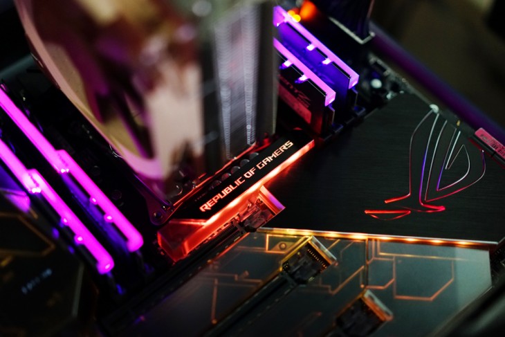 酷睿i9顶级座驾！ROGRAMPAGEVIEXTREME主板评测