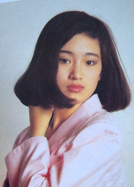 当年巩俐有多惊艳出道即成名,巩俐成名作品