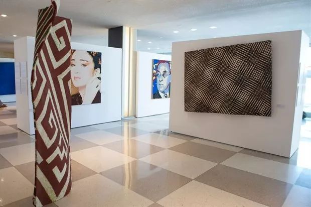 当年巩俐有多惊艳出道即成名,巩俐成名作品