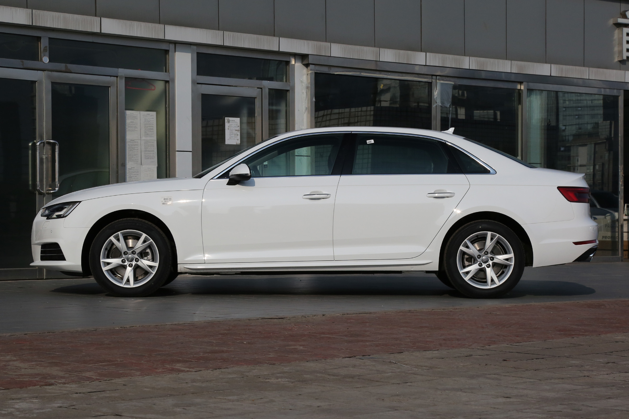 轻奢之选,豪华中型车奥迪a4l