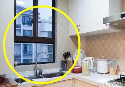 煤气灶使用不当引发火灾,厨房装修别入坑