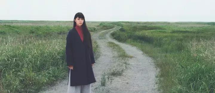 除了它也没谁了!既减龄又百搭,可以从20岁穿到50岁!