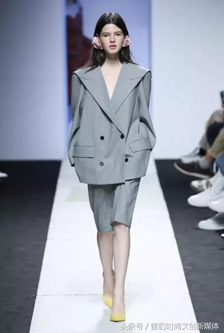 蜜豹时装周2018春夏首尔,首尔时装周pushbutton女装秀场