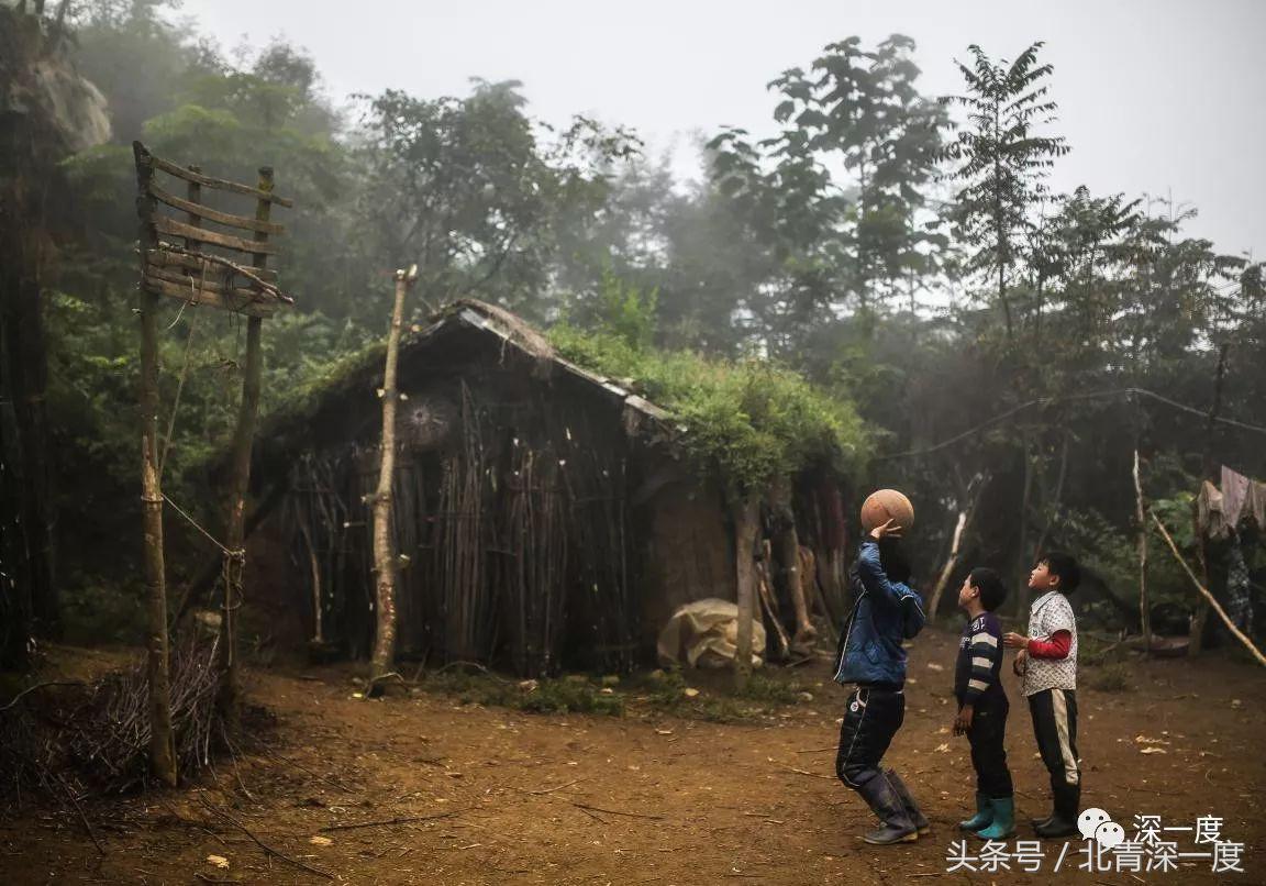 「看见」泥坑里的“鹿晗”和吃土豆的孩子：80张图，读懂中国脱贫