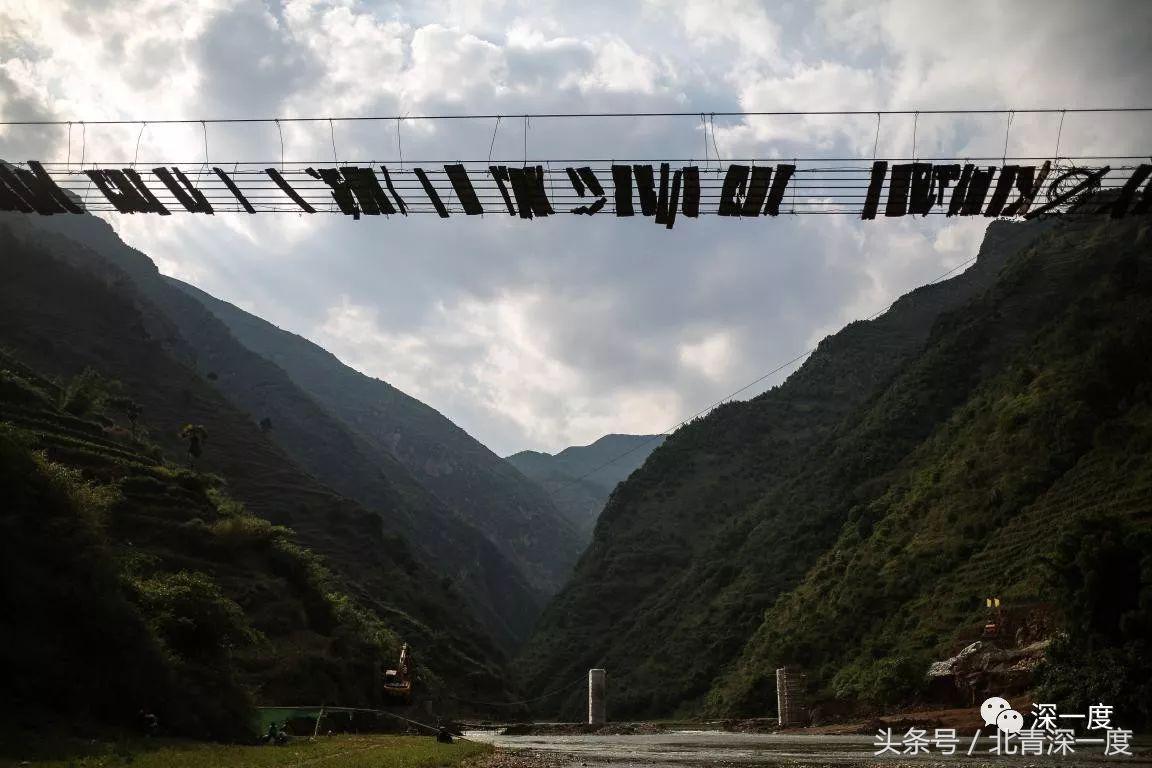 「看见」泥坑里的“鹿晗”和吃土豆的孩子：80张图，读懂中国脱贫