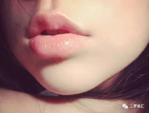 画眉毛用眉笔还是眉粉好,新手多久可以熟练学会画眉毛