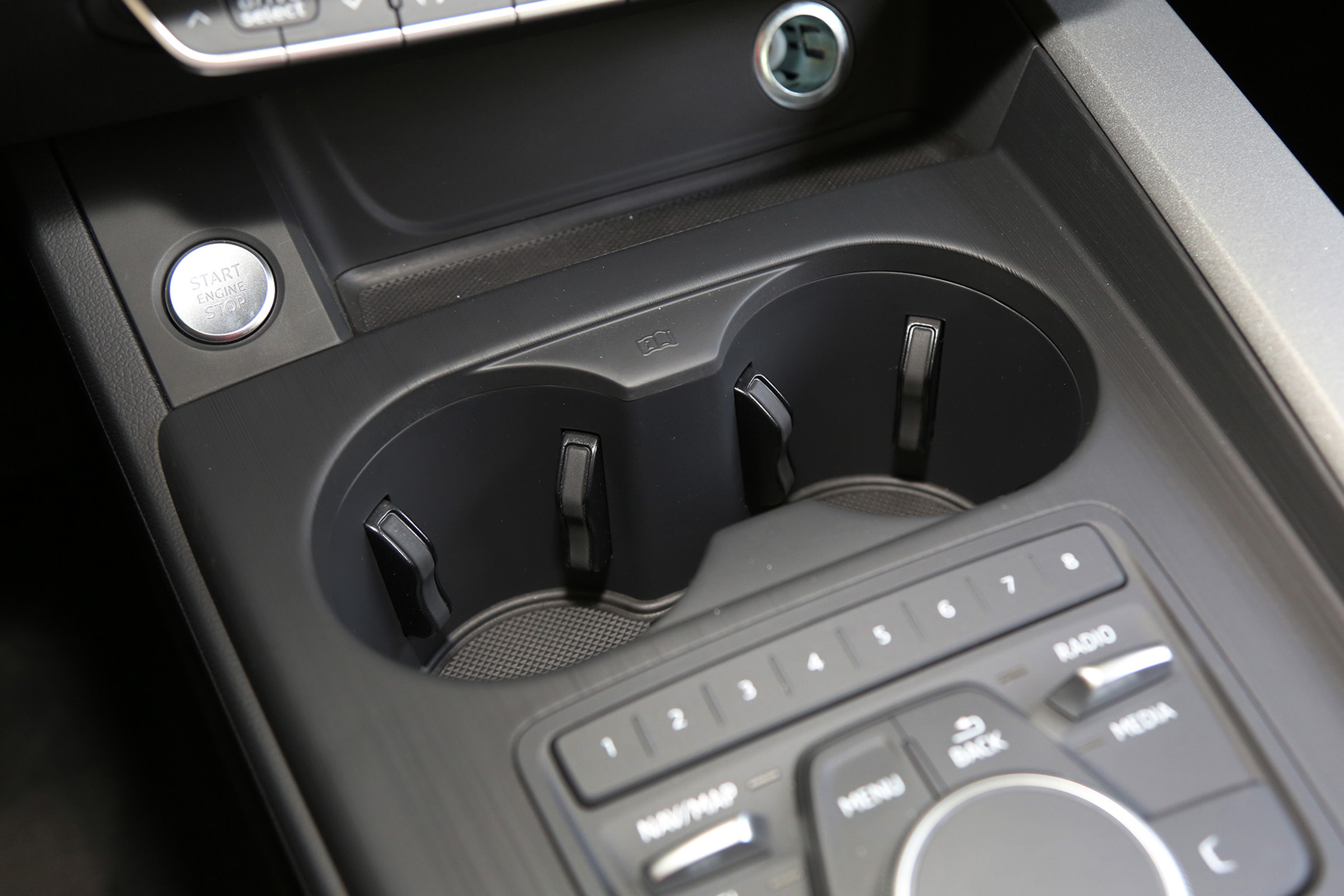 轻奢之选,豪华中型车奥迪a4l