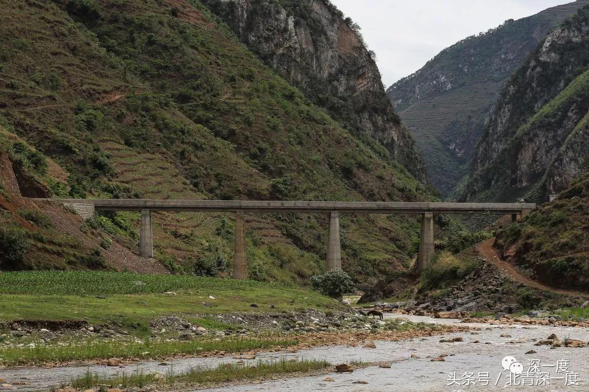 「看见」泥坑里的“鹿晗”和吃土豆的孩子：80张图，读懂中国脱贫