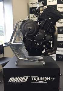 凯旋765摩托车测评,凯旋最新三缸摩托车