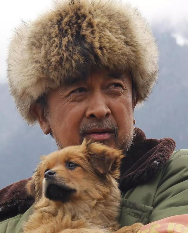 血狼犬黄宏完整版,血狼犬黄宏回忆往事泪流满面