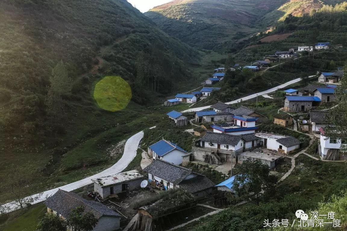 「看见」泥坑里的“鹿晗”和吃土豆的孩子：80张图，读懂中国脱贫