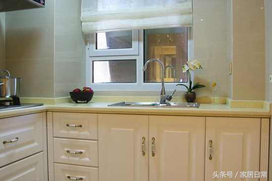 煤气灶使用不当引发火灾,厨房装修别入坑