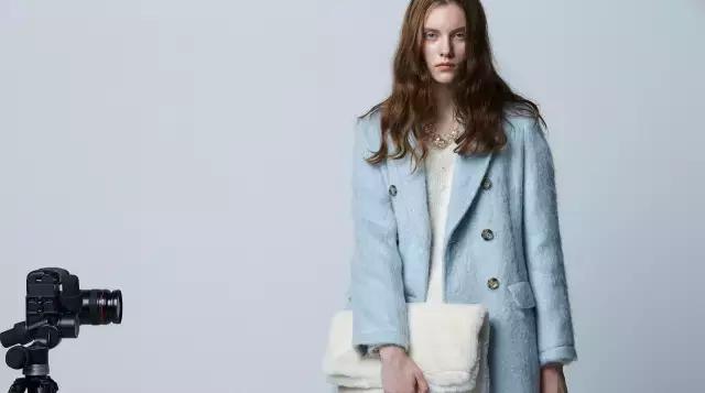 除了它也没谁了!既减龄又百搭,可以从20岁穿到50岁!