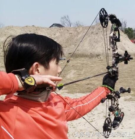 复合弓的窥孔角度,复合弓窥视孔