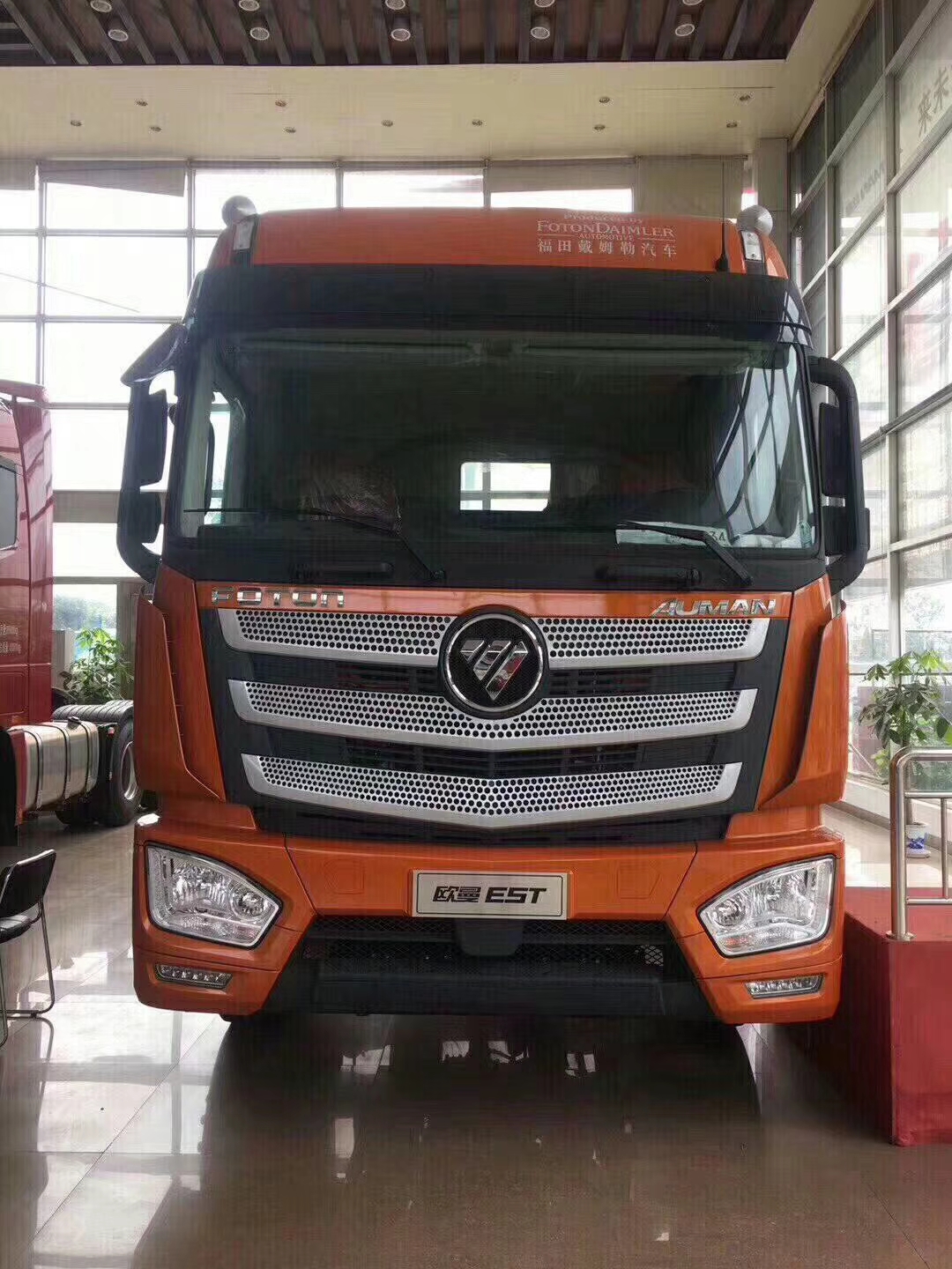 现在买9米6买后四还是后8,现在买9.6厢货行情怎么样