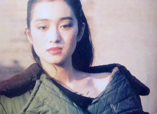 当年巩俐有多惊艳出道即成名,巩俐成名作品