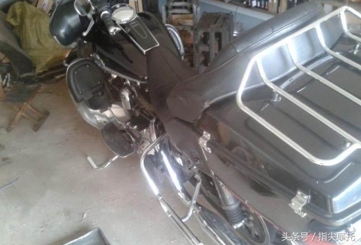 哈雷至尊滑翔摩托车大卸八块,只为换根皮带!