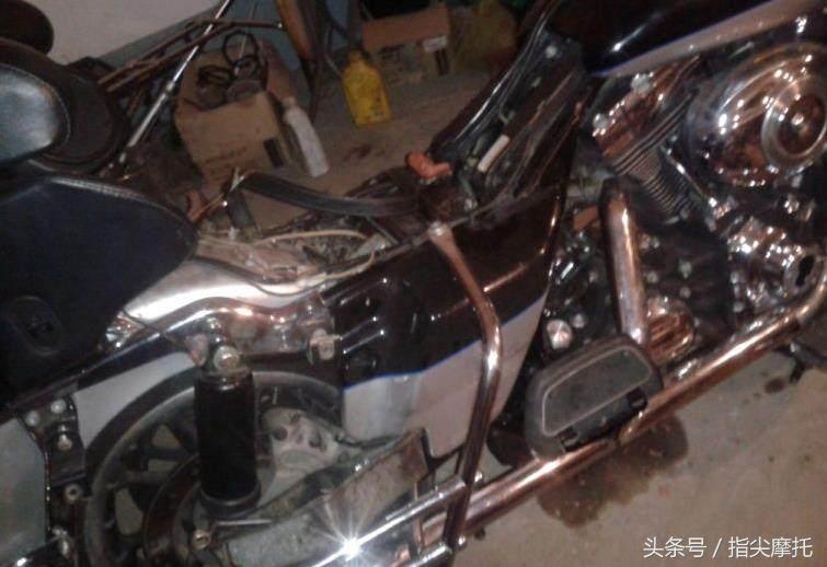 哈雷至尊滑翔摩托车大卸八块,只为换根皮带!